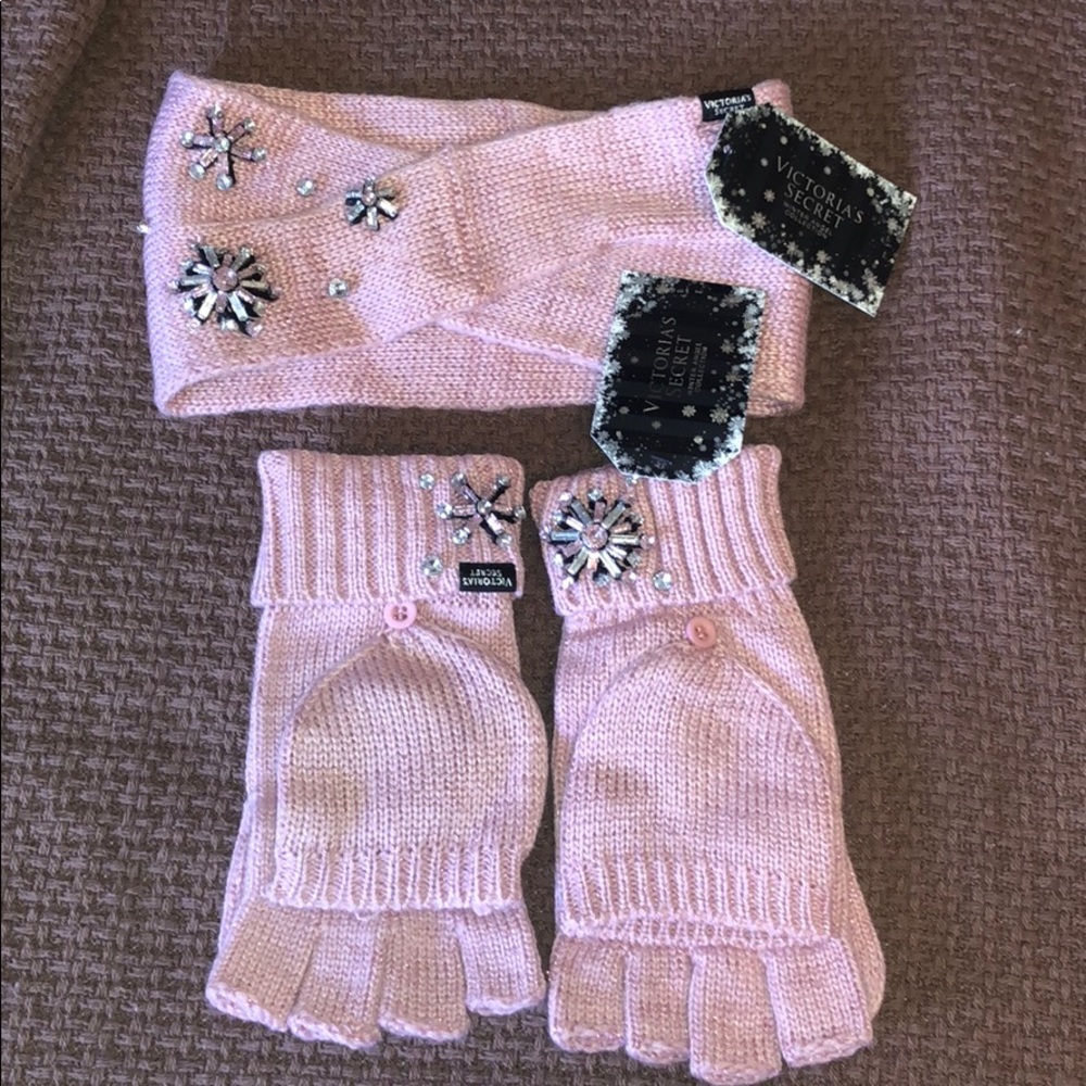 Gloves and ear wrap
